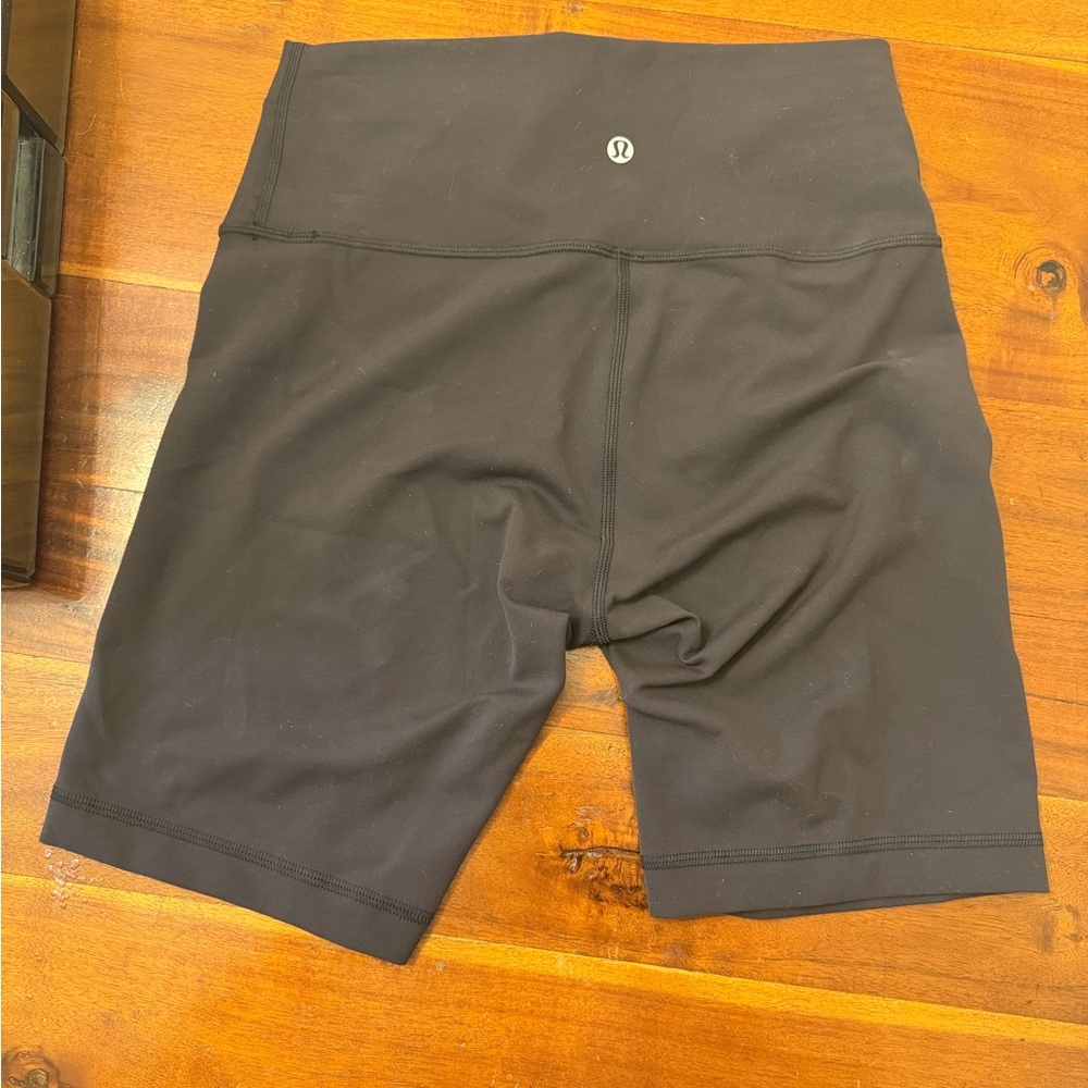lululemon 8” Biker Short - WORN ONCE - Picture 4 of 5